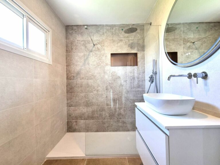 00150f27c9c689bd065b63d9765450d5 - 11