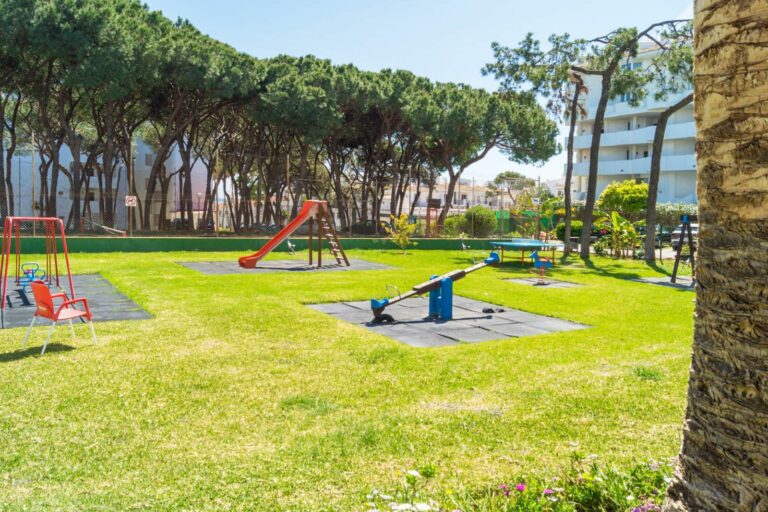 00150f27c9c689bd065b63d9765450d5 - 15