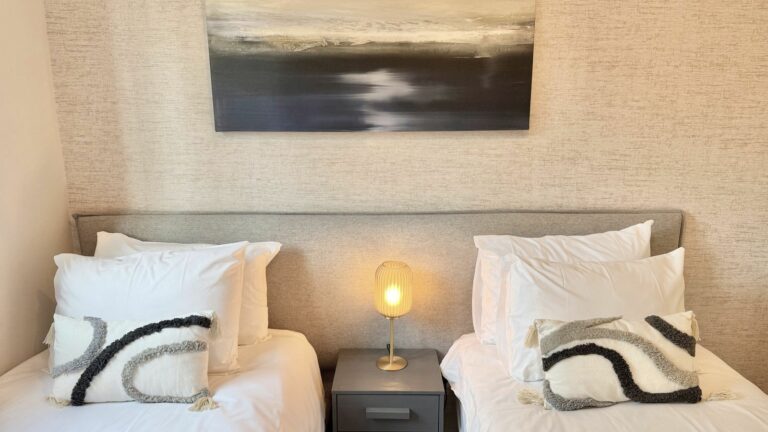 0018aad57330ec8a814c8595c9227a08 - 16