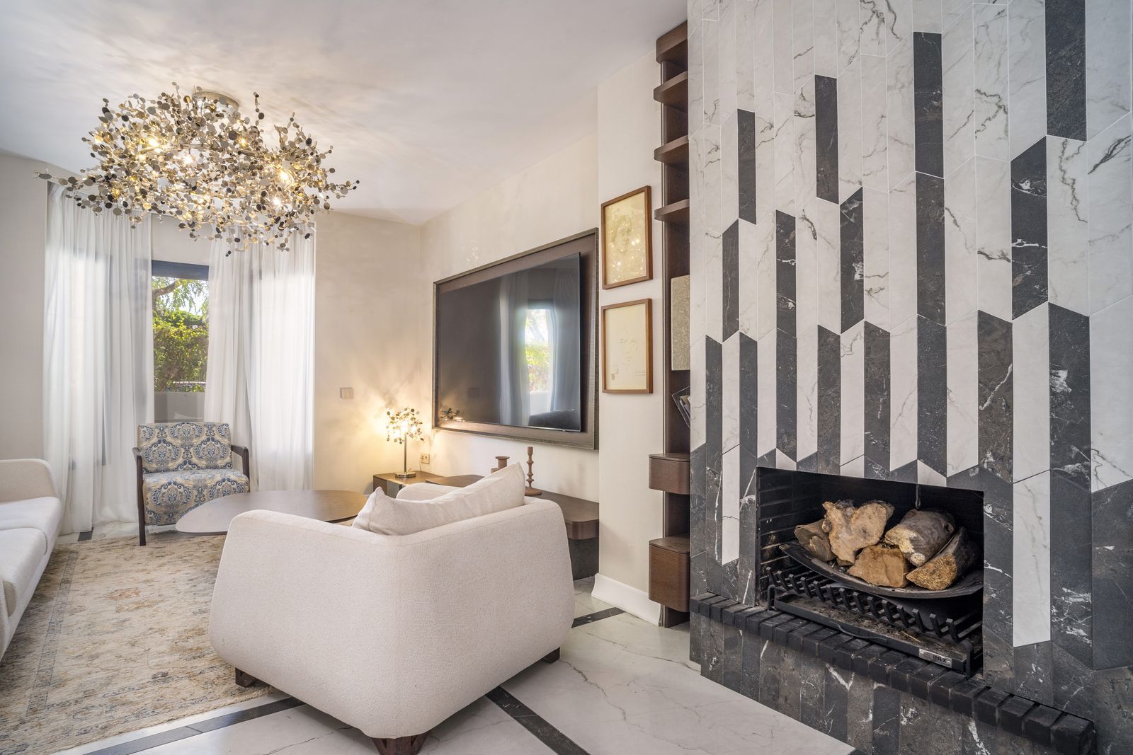 0240242b5f90e1cb360ca5a356d896e3 - 11