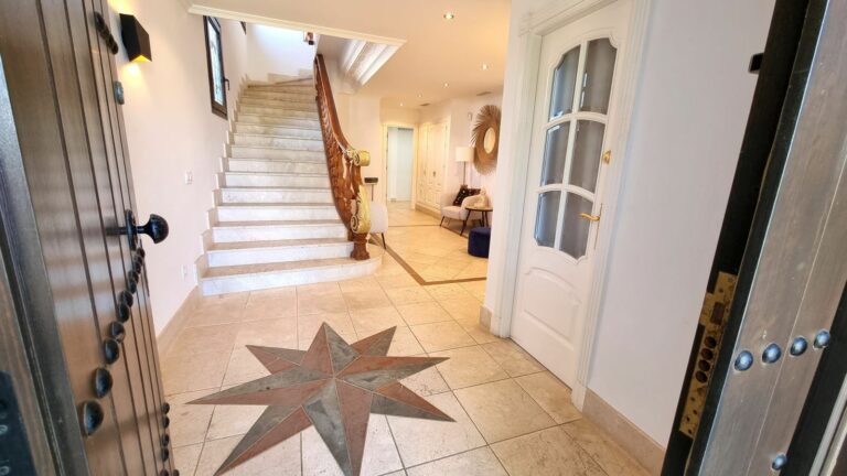 083cb56e1356742cadcfe43c519b8290 - 2