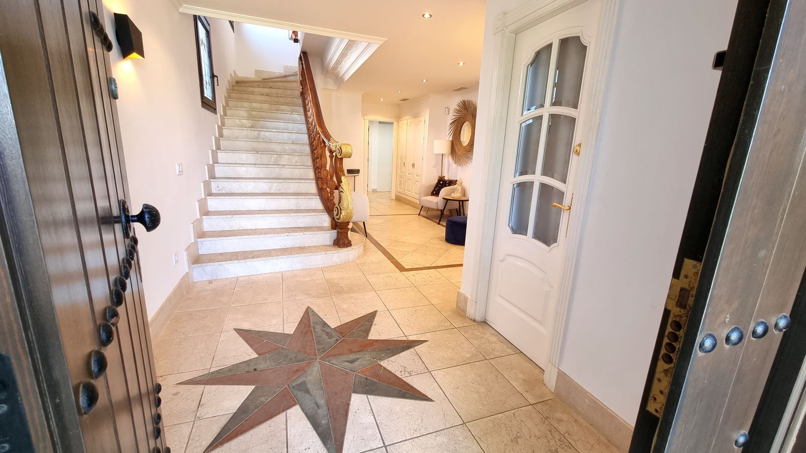 083cb56e1356742cadcfe43c519b8290 - 2