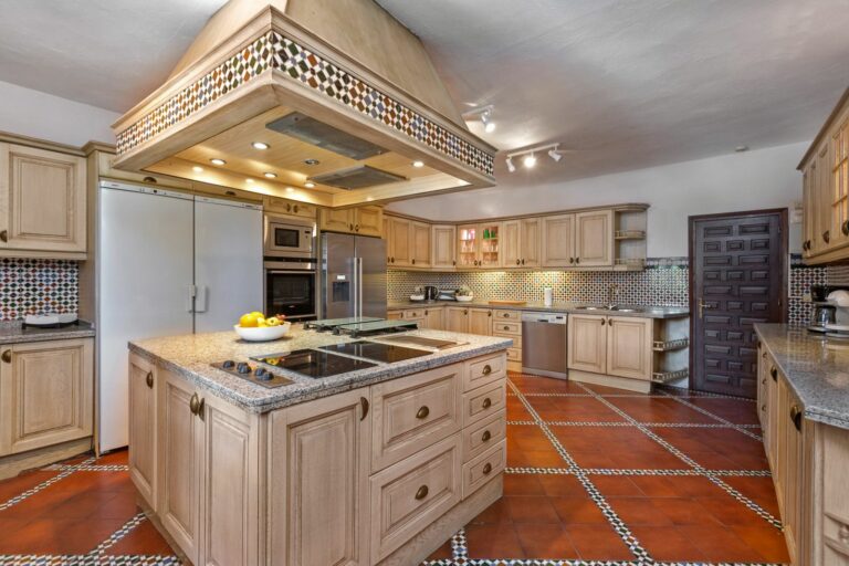 0c95f256ba08643ddd49c1a7ae1cd0a0 - 11