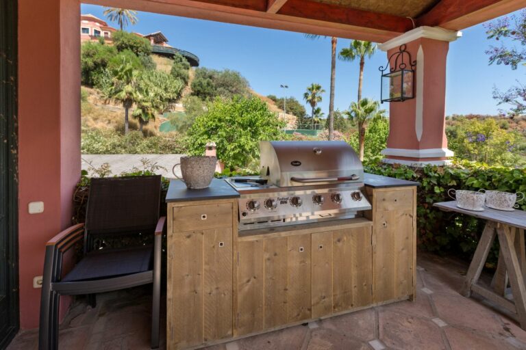 0c95f256ba08643ddd49c1a7ae1cd0a0 - 14