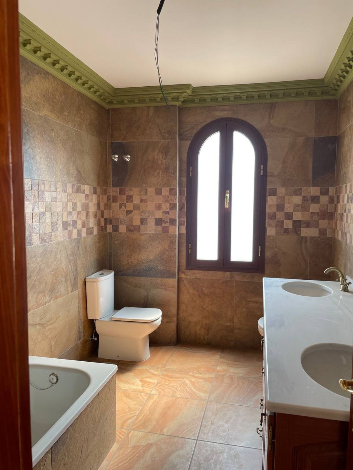 0f411890d8e0abcc0953d3b973e8b8e8 - 9