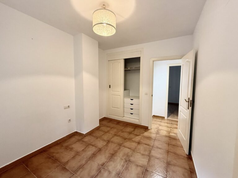 1300b8fbf5e1a5d45d5de415d3e40421 - 10