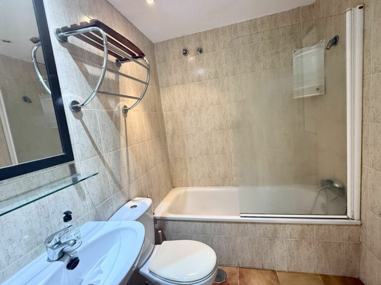 1300b8fbf5e1a5d45d5de415d3e40421 - 11