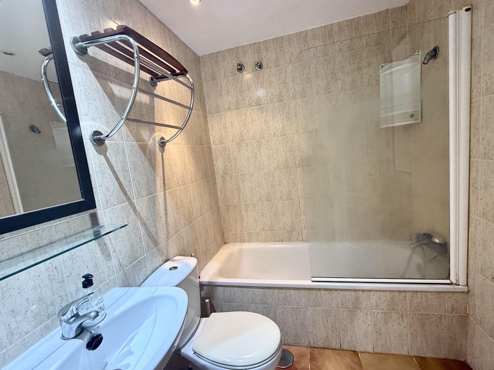 1300b8fbf5e1a5d45d5de415d3e40421 - 11