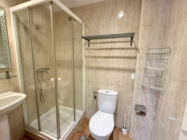 1300b8fbf5e1a5d45d5de415d3e40421 - 15