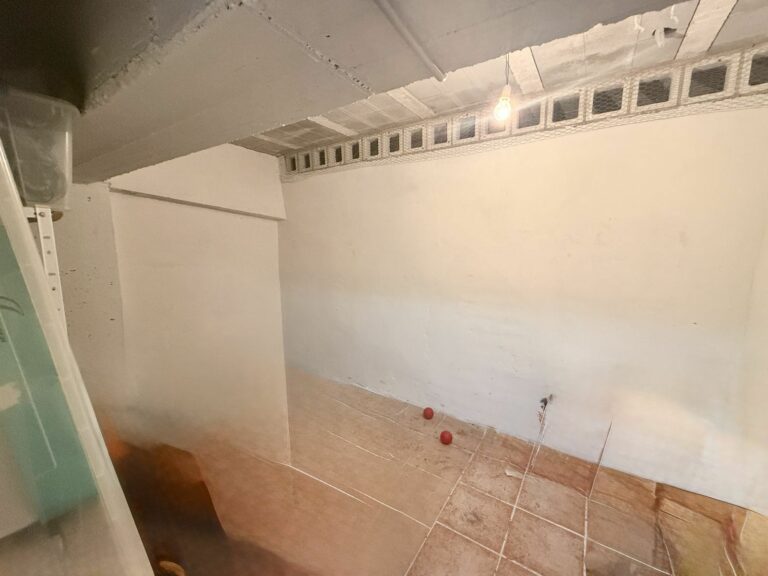 1300b8fbf5e1a5d45d5de415d3e40421 - 16