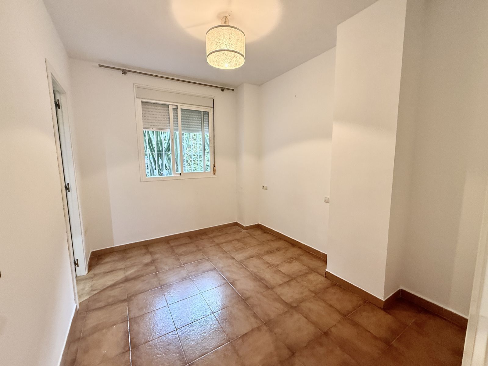 1300b8fbf5e1a5d45d5de415d3e40421 - 9