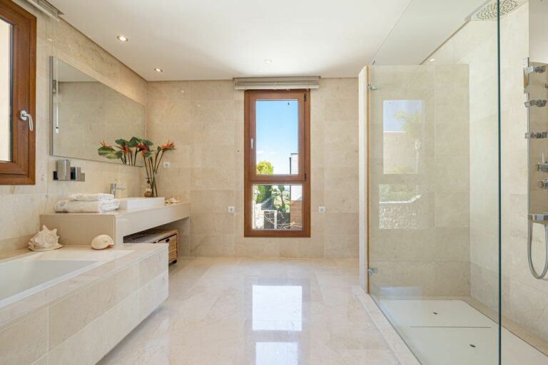 13d7547d6e8ac0f0c9cdfe2abb142af4 - 16