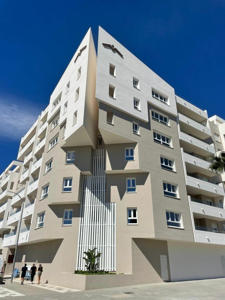 1480b744b3166f5fa5ddfd4bc275e483 - 16