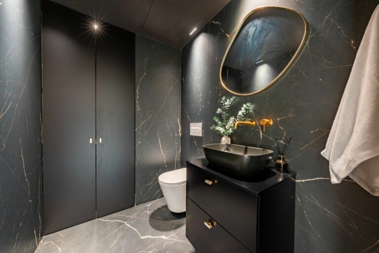 164b1327643997b7b223101a3657f9d4 - 11