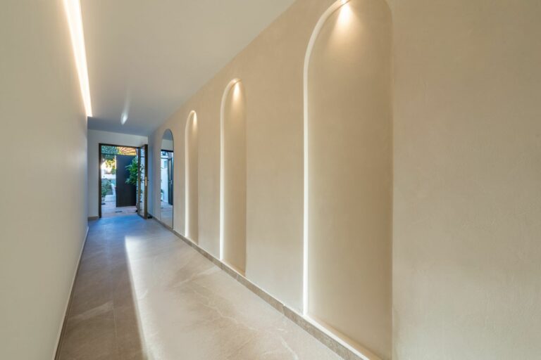 164b1327643997b7b223101a3657f9d4 - 12