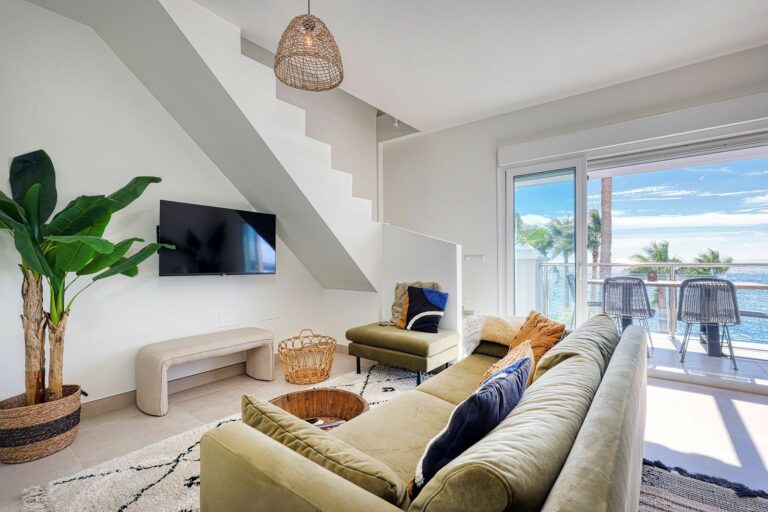 18103b9e776009f546cda4696eb7dd43 - 5