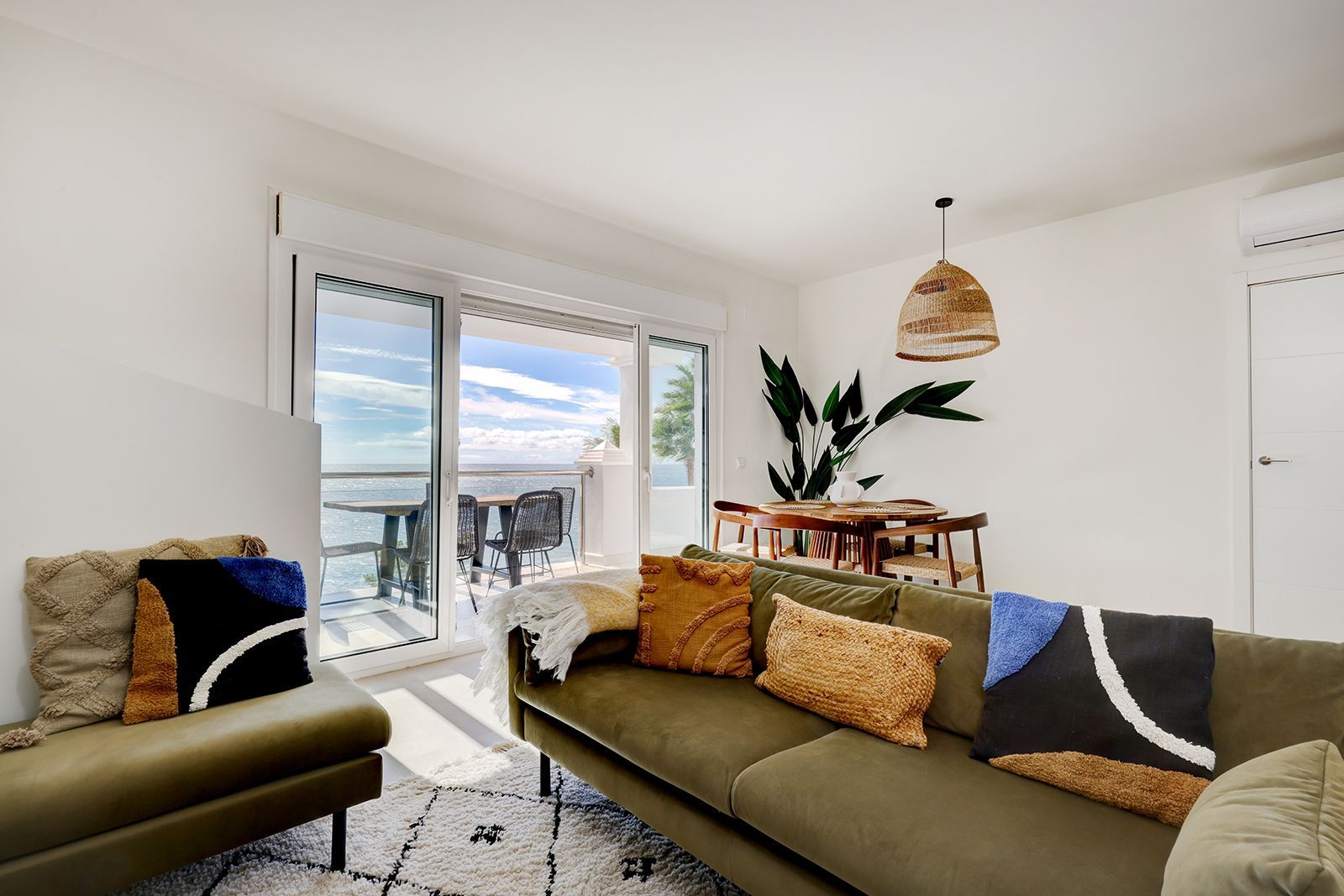 18103b9e776009f546cda4696eb7dd43 - 9