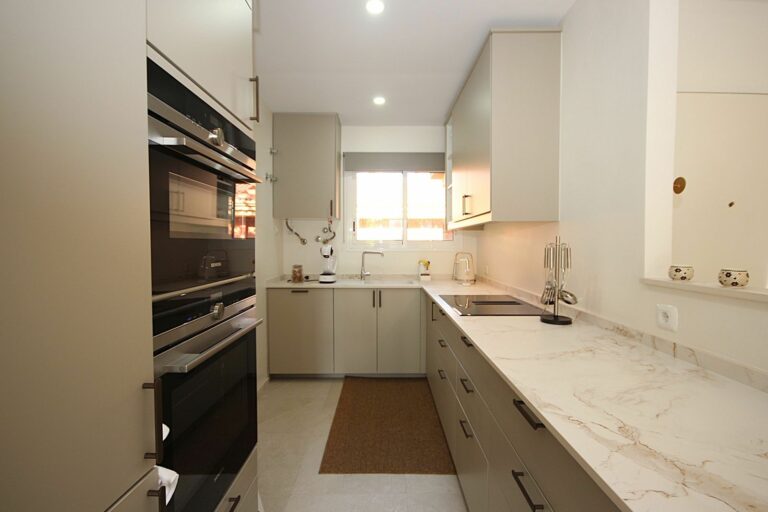 1ae643834a8d34a2da06eec7baa14174 - 10