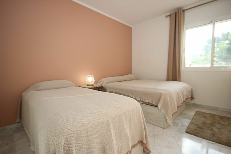 1ae643834a8d34a2da06eec7baa14174 - 13