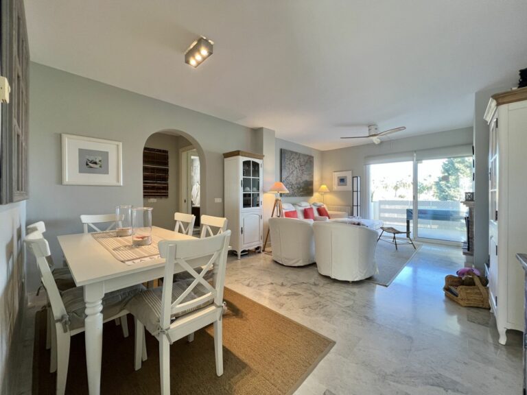 1e32dd5dbc9b059c2e7233a64dee899e - 4