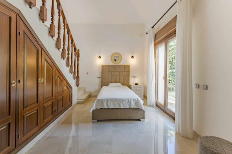 20a756f35fd7343325724ccba3246155 - 13