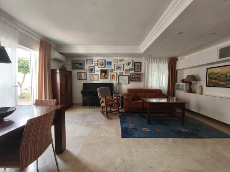 210b2ebfd141e02b42b1c3211d09ae0d - 5