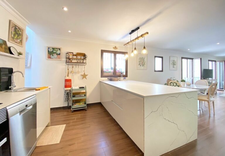 2379f8674deff8e9a27d78475151803d - 11