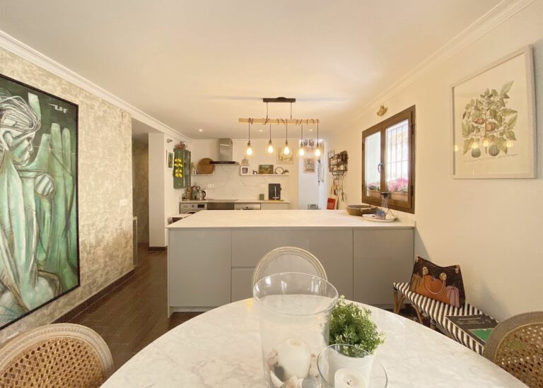 2379f8674deff8e9a27d78475151803d - 12