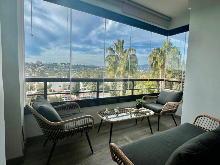 26eb24fdca342437335849adc563012c - 1