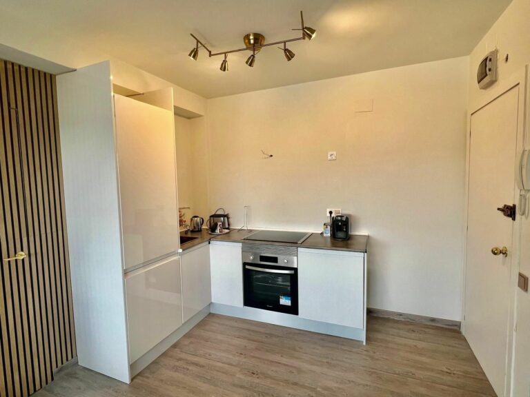 26eb24fdca342437335849adc563012c - 4