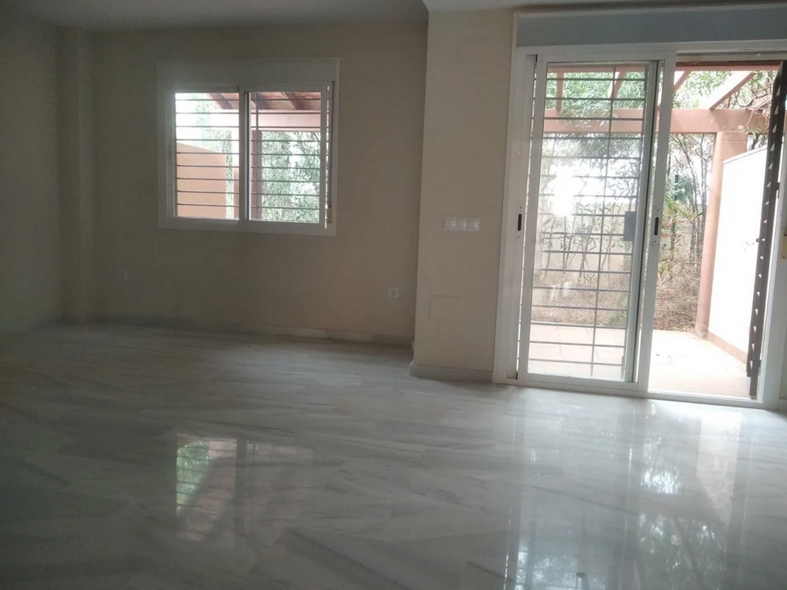 279907be29c995c08fa4e84ed15d5524 - 9