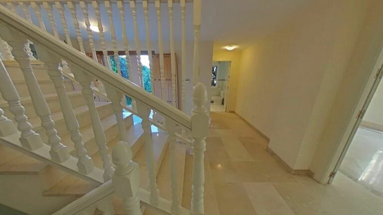 296fc8d335d18c19cd1d656702502b50 - 16