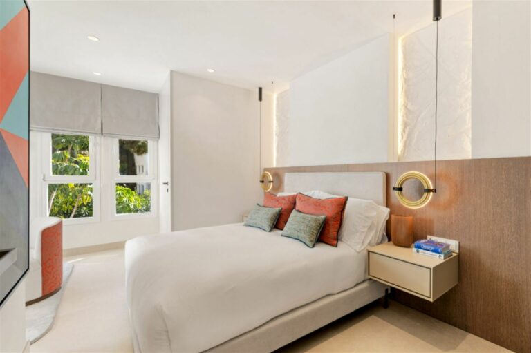 2b1d52b30fd66ccc68584f95b3d1775e - 12