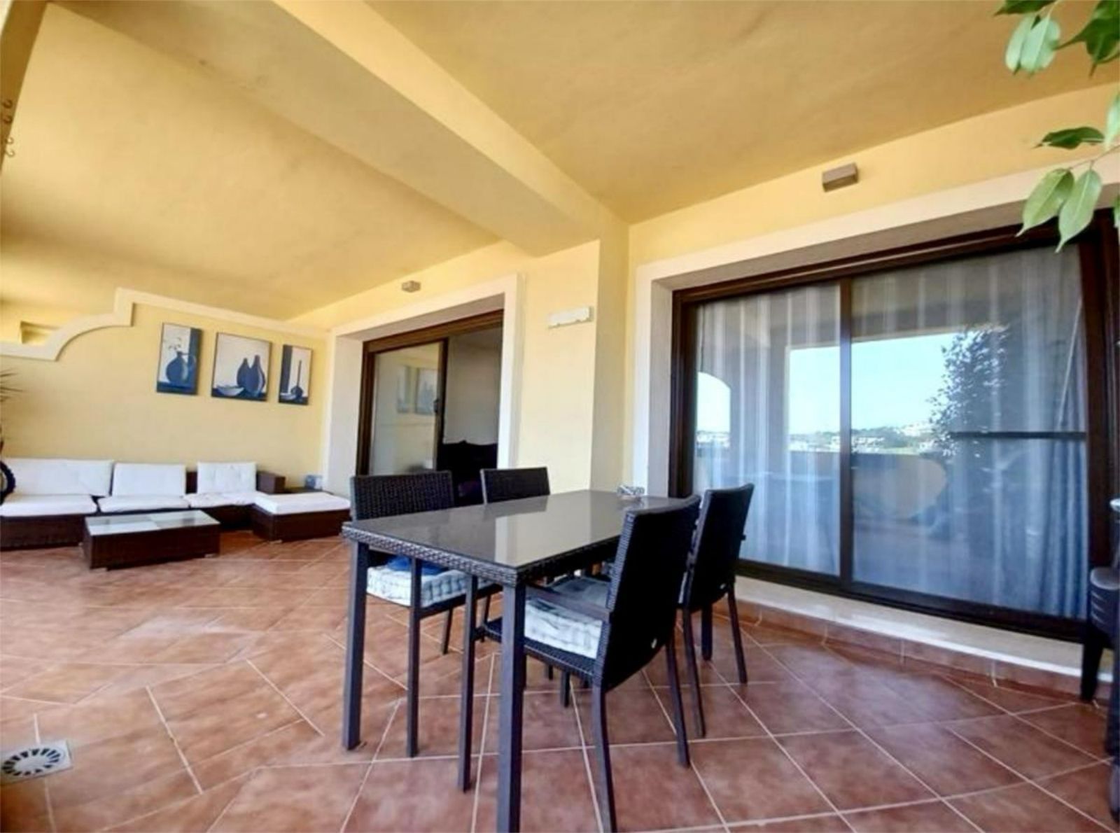 2fbd9141defe54a50f5c54ad9297f1b8 - 9