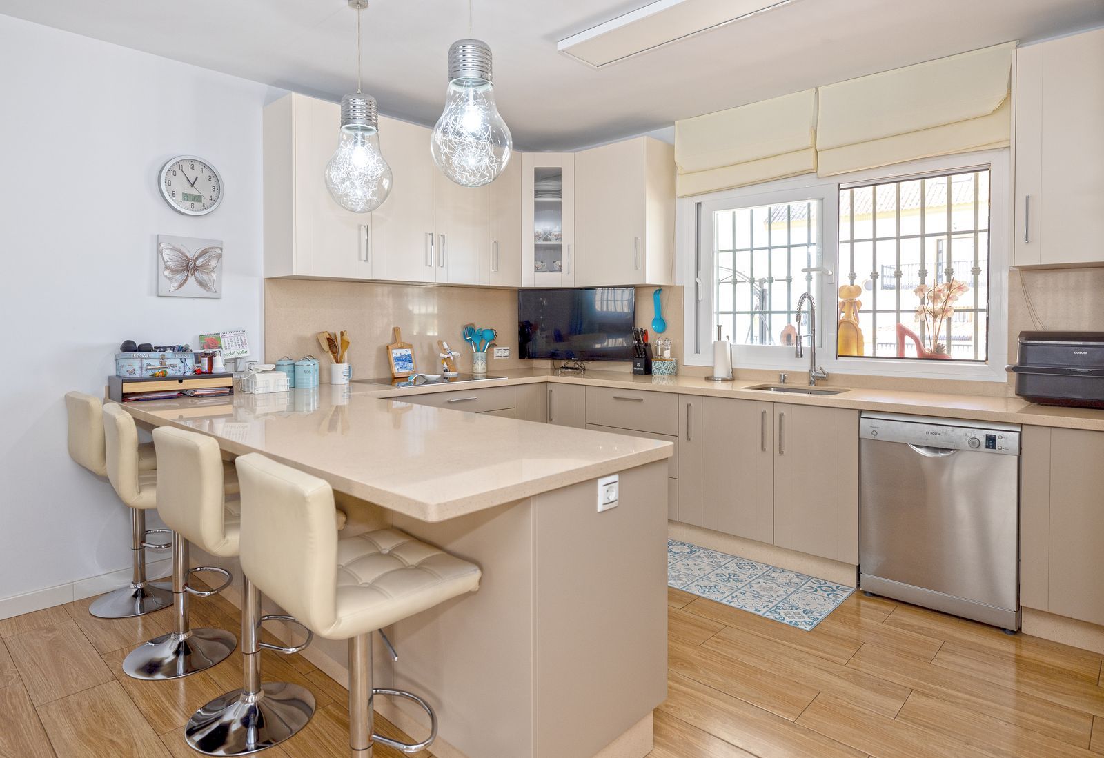 304da72e438c7a63632cfb164315c3f8 - 1