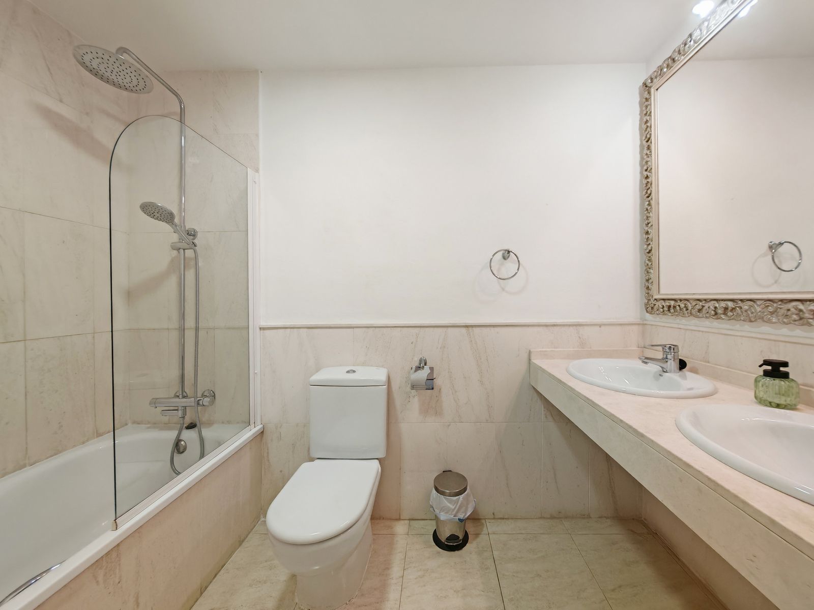 3167111943b9cba49cac01e714747ae9 - 11