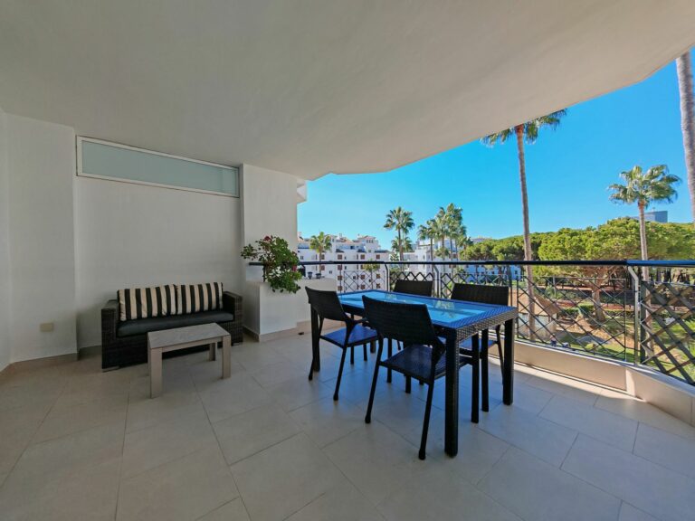 3167111943b9cba49cac01e714747ae9 - 15