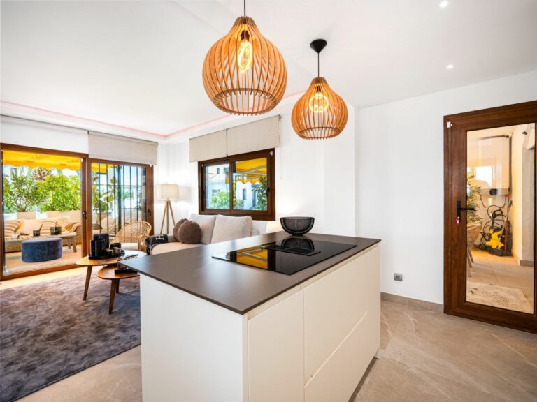 31cf4899f9954ed7aba09a85f5681a1f - 7