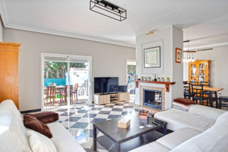 333c0471d8a8dd26103ff2e9fa5b0bc0 - 11