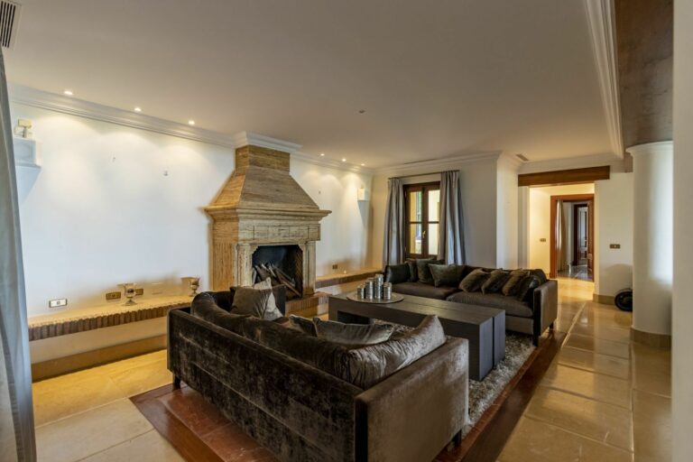 33d739a6537459cddfa71b7c4e7077c4 - 8