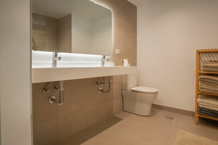 33e66fe15d5fddc8535138873ec27f5a - 11