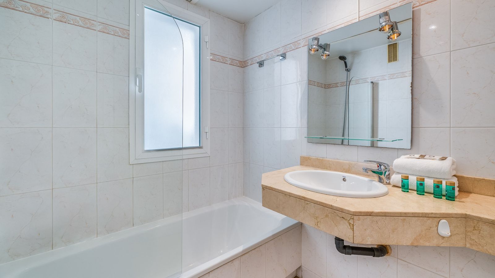 373caafde7799ece79c073935fc47d26 - 14