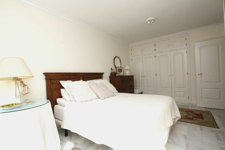 3b270ba141b24c52d95aea2a0dabad23 - 11