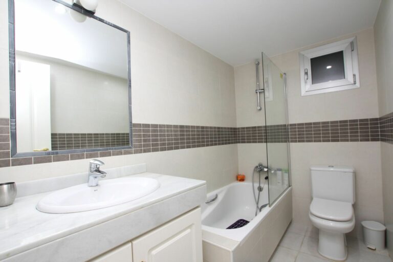 3b270ba141b24c52d95aea2a0dabad23 - 14