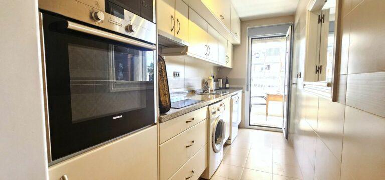 3b270ba141b24c52d95aea2a0dabad23 - 5