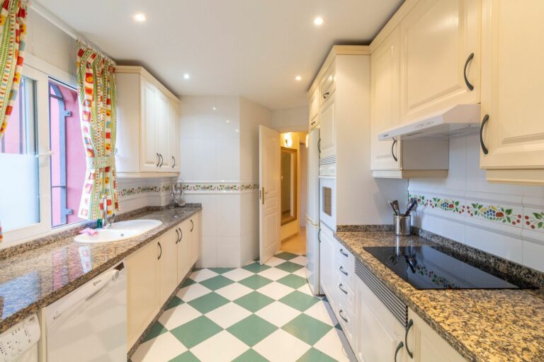 3d47c8a1cdae5b42e2064ec02a210675 - 13