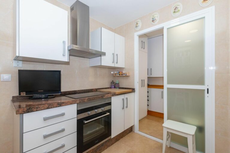 3e8cb46af6efe4a2bf7c864cc8465e8c - 11