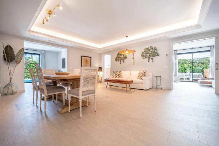 42e9a510567858c381d807a321b942d1 - 4