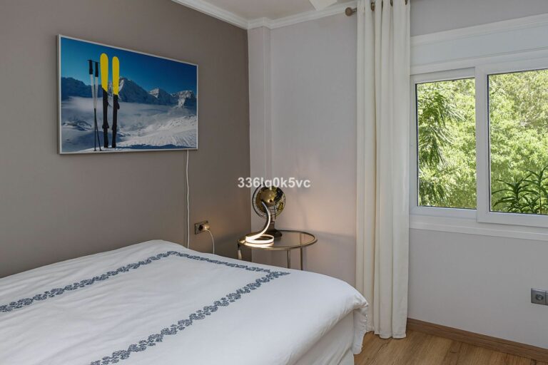 49b3344587fa662f466e98f9007ad4da - 6