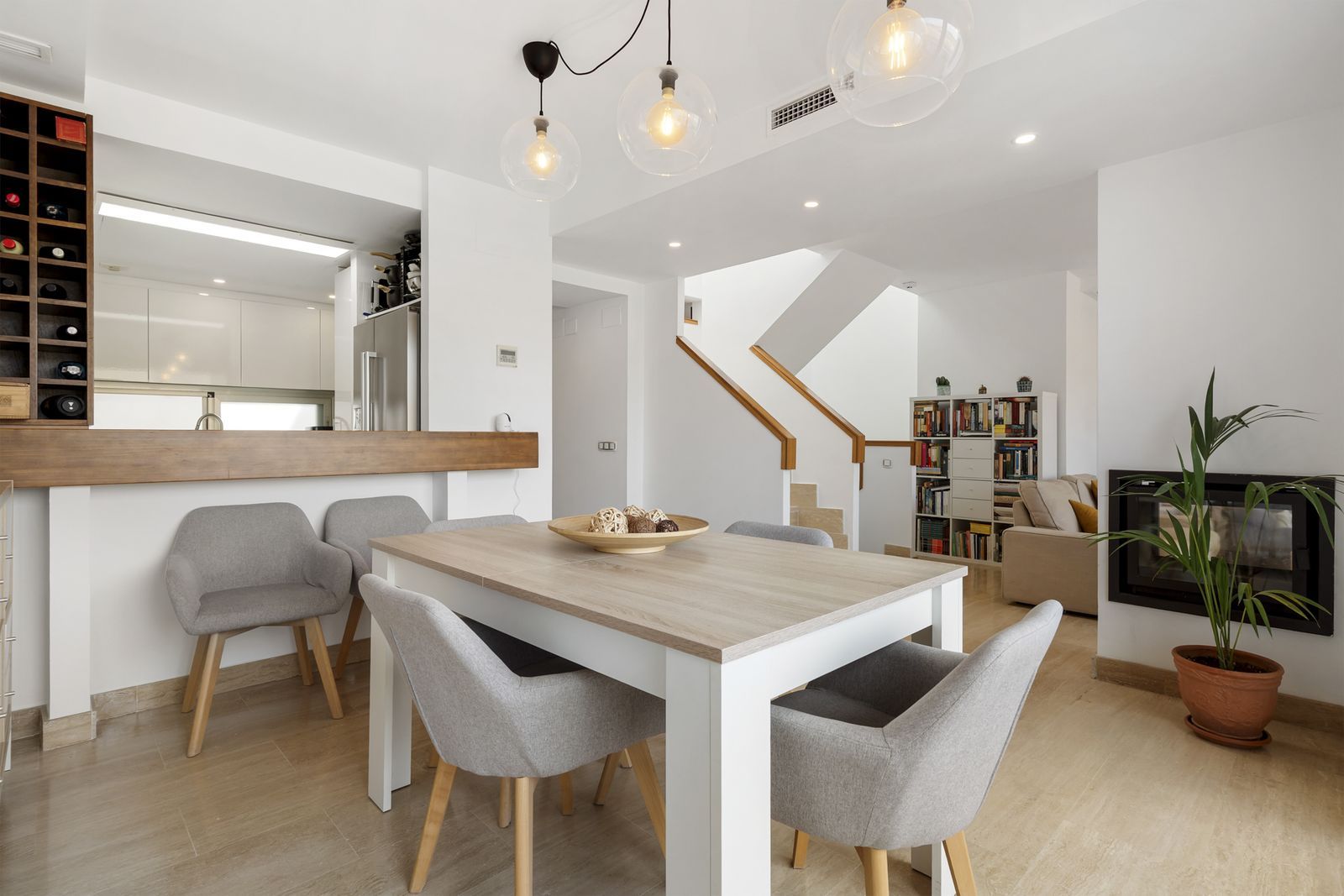 4b7ff21034a5cfcbbcf5d411401b4366 - 14